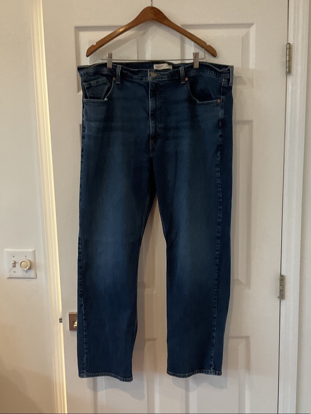Relaxed Fit Men's Jeans in Deep Indigo